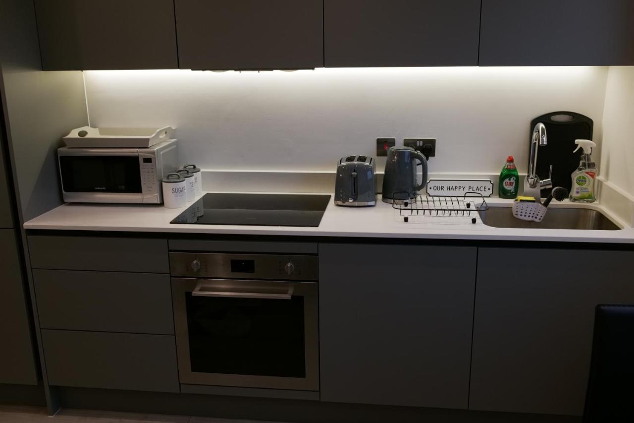 Luxurious Short Stay Flat In Милтън Кейнс Екстериор снимка