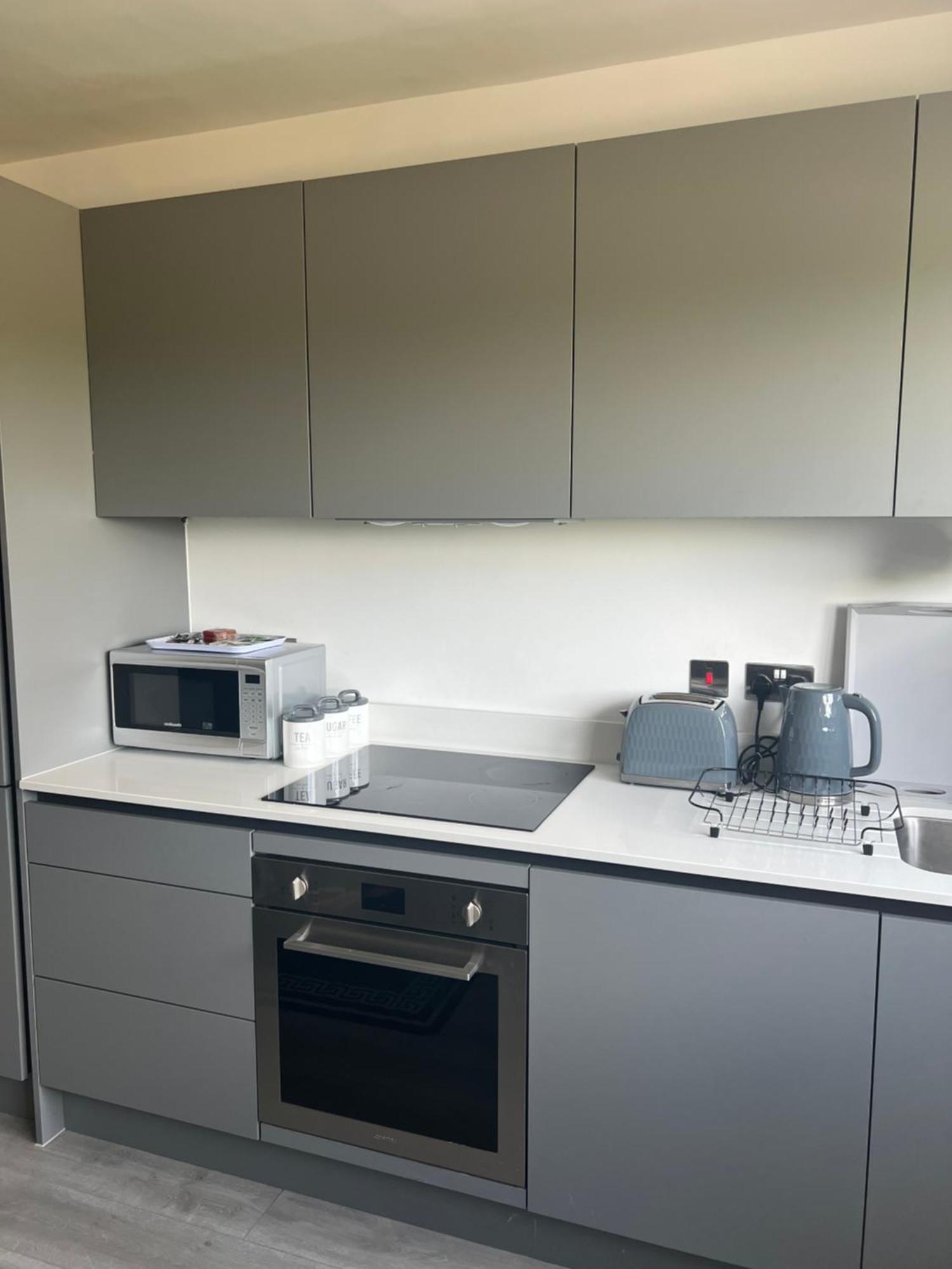 Luxurious Short Stay Flat In Милтън Кейнс Екстериор снимка